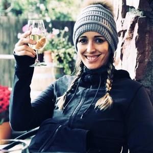 Meet your Posher, Dana